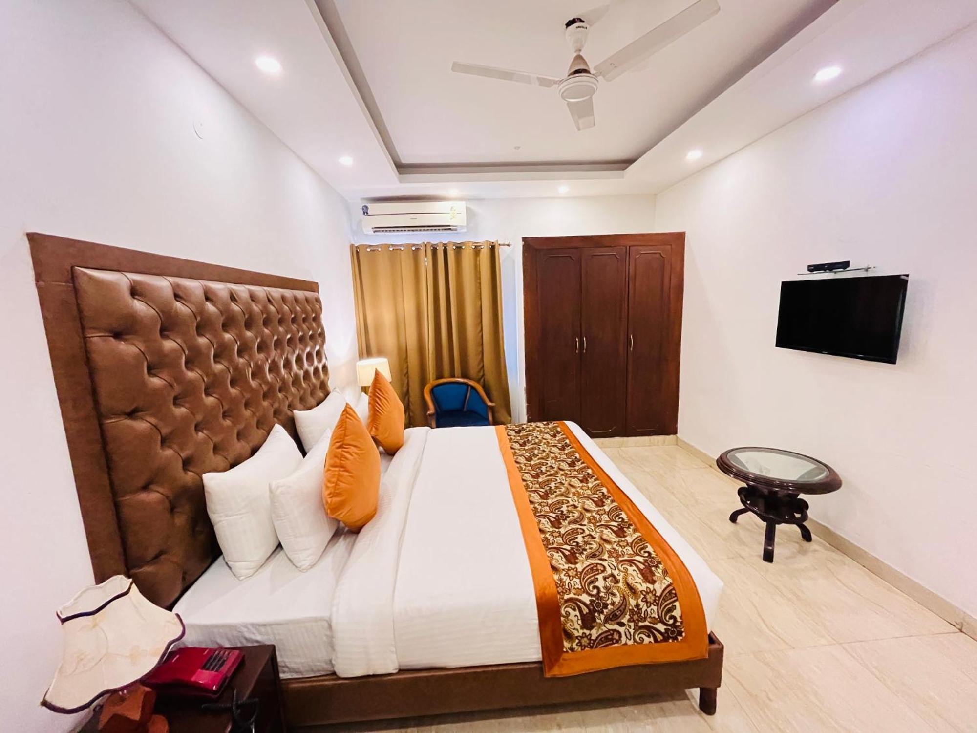 Grove Residency Hauz Khas New Delhi Couple Friendly Hotel Luaran gambar
